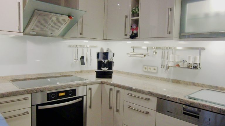 Küchenrückwand weiß 2